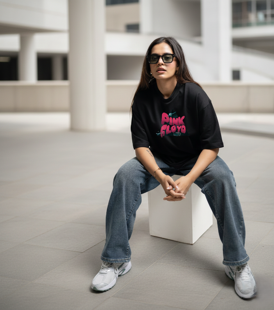 Kevesta Bold Graphic Oversized T-Shirt